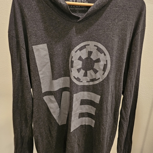 Her Universe Star Wars LOVE long sleeve - Picture 2 of 7